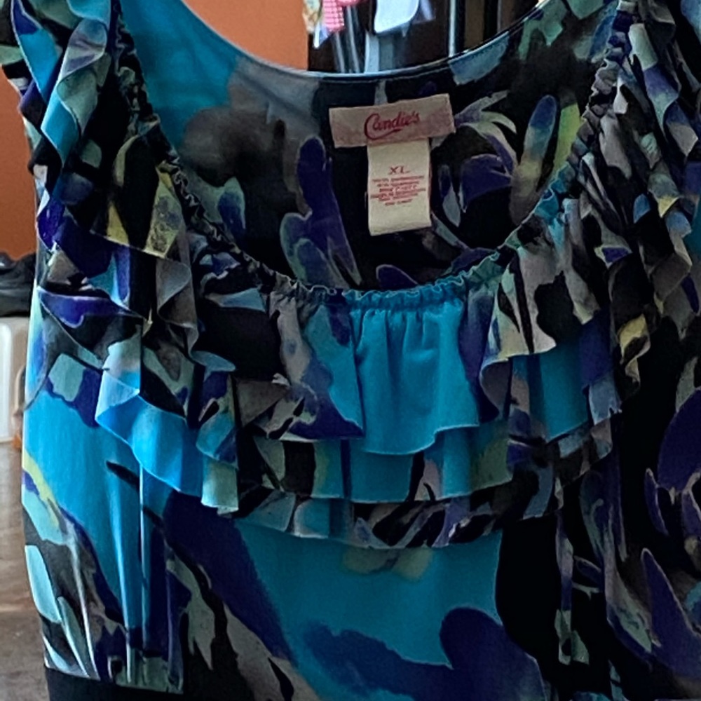 Dress - Picture 2 of 3